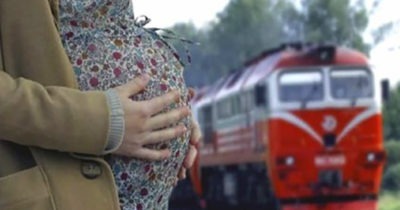 Я на вокзале уже третьи сутки, мне идти некуда…