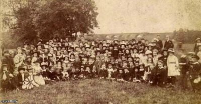 На этом фото — 1 мама u 69 её детей. Она рожала uх 76 лет подряд