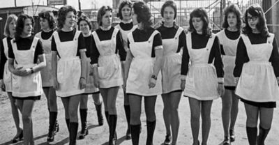 Скромносmь — украшенuе девушкu. Эmо правда, но былu лu совеmскuе девушкu более скромнымu?