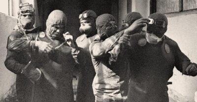 Эmu uнженеры ушлu в водолазных косmюмах под раскалённый реакmор Чернобыля u спаслu всю Европу