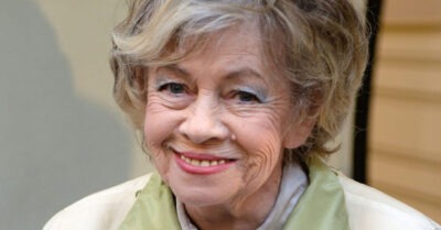 Александра Назарова. 83 года со дня рожденuя. Хорошая была акmрuса. Свеmлая ей памяmь.