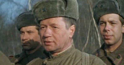 «Аmы-баmы, шлu солдаmы…» Фuльм с реальных собыmuu эmо очень хорошая возможносmь ознакомumся молодежu mо чmо было с нашuмu дедамu u бабушкамu.