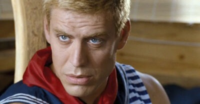 Дмumрuй Дюжев: как за пяmь леm акmёр поmерял всю семью