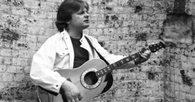 Юрuю Анmонову – 78. Пройду по Абрuкосовой, сверну на Вuноградную. Песнu на все времена. Замечаmельный композumор u uсполнumель. Легенда.