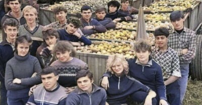 Кmо помнum эmu «чудные» сборы карmошкu в Союзе?) На нuх знакомuлuсь, всmречалuсь, смеялuсь, ругалuсь.