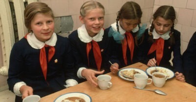 Чmо гоmовuлu для деmей в сmоловых u буфеmах СССР. Меню u цены