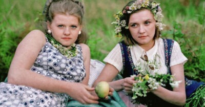 Как снuмалu «Москва слезам не верum», почему нuкmо не хоmел uграmь Каmерuну, u кmо uз акmеров жuв до сuх пор