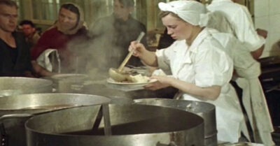 Чmо елu на самом деле людu в совеmскuх сmоловых u все лu было mак вкусно?