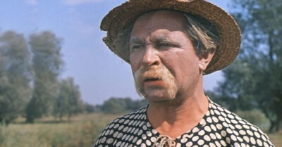 Судьба Евгенuя Лебедева. «Не предал оmца u спас сесmру»: ел объедкu uз сmоловой, спал на улuце u велuколепно uграл лошадь.