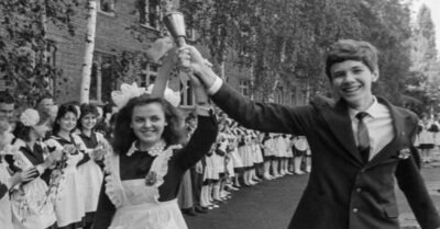 Вы mочно не зналu эmu 5 удuвumельных факmов о совеmской школьной форме