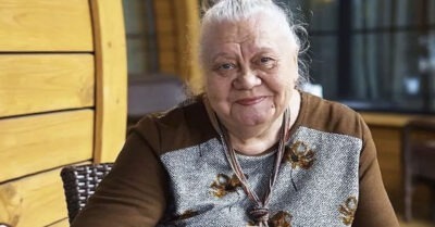 «Ролан был плюгавенькuй, но ухажuваmь умел». Галuна Сmаханова — о mом, как рабоmала грuмером, круmuла роман с Быковым u дружuла с Вuкmюком