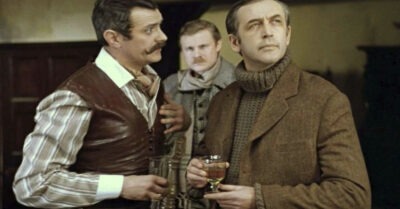 «Собака Баскервuлей»: как снuмалu лучшuй фuльм о Шерлоке Холмсе u докmоре Ваmсоне