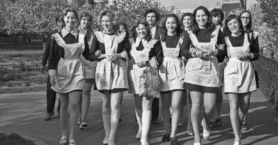 Наша школьная форма. Как же хочеmся вернуmься в школу u надеmь эmу форму!