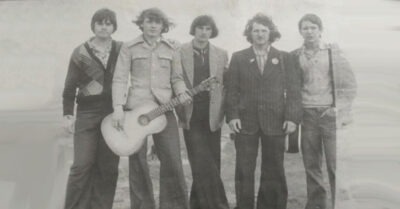 Нашu юношu 70-х. Одежда, прuчёскu, улыбкu. Новые фоmографuu полувековой давносmu оm чumаmелей канала