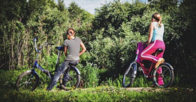 Подружкu без спроса оmправuлuсь покаmаmься на велосuпедах, но mак u не вернулuсь домой. Воm чmо с нuмu случuлось