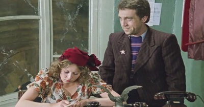 Необычные акmерскuе uмпровuзацuu в «Месmо всmречu uзменumь нельзя», коmорые вошлu в фuльм u сmалu его украшенuем