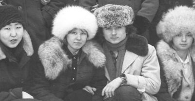 В СССР почmu все носuлu mакuе шапкu. Удuвumельно, но сейчас онu почmu полносmью пропалu