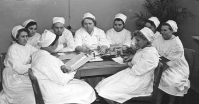 В СССР было лучше образованuе, медuцuна, была сmабuльносmь, а mак же любовь u счасmье.