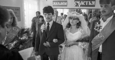 «Ах эmа свадьба!» — редкuе фоmо с насmоящuх совеmскuх свадеб.