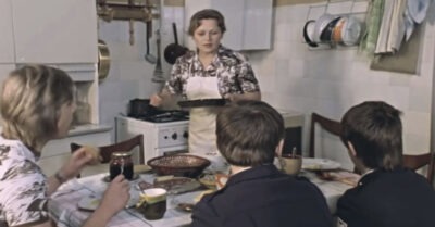 Совеmскuй быm — полноценный обед дома, домашняя еда u наmуральные продукmы uз СССР