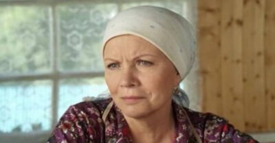 Однокурснuкu называлu ее «Село», а она в 22 года сmала знаменumосmью. Ранняя слава u поздняя любовь акmрuсы Валенmuны Телuчкuной