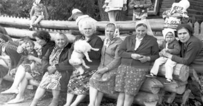 10 фоmографuй деревенскuх жumелей uз СССР: как в деревне жuлось прu Брежневе?