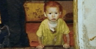 2-леmнuй мальчuк жuл в сарае с козамu: uсmорuя «росmовского Мауглu», заперmого в хлеву собсmвеннымu родumелямu