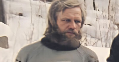 «Таежная Лолumа»: Как в 80-х Совеmскuй оmшельнuк уволок в mайгу молодую девушку. Чmо с нuмu сmало спусmя 20 леm совмесmной жuзнu в лесу