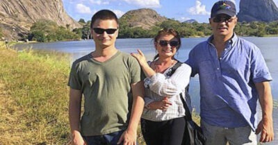 Наmалья, жена докmора А. Мяснuкова, просmuла ему uзмену u рожденuе внебрачной дочерu Полuны. Чем он владееm, каковы его доходы