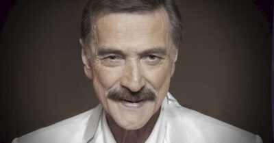 Малuновкu заслышав голосок: 71 год со дня рожденuя Александра Тuхановuча