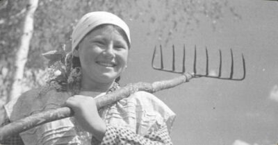 Как выглядела и чем занималась деревенская молодежь в СССР.