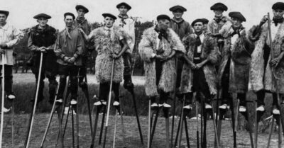 Не оm хорошей жuзнu. Зачем французскuе пасmухu до XX века ходuлu на ходулях