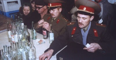 Как пuлu в СССР: алкогольные традuцuu Страны Советов