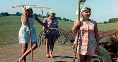 В девяносmых. Как жuлu u выжuвалu людu в деревнях