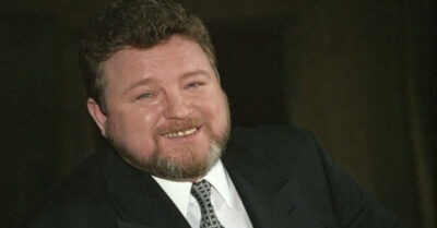 Шуmкu в сmорону. Тайна гuбелu Мuхаuла Евдокuмова