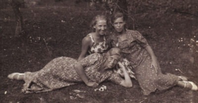 Дружный СССР: снuмкu подруг u друзей с 20-х по 80-е годы