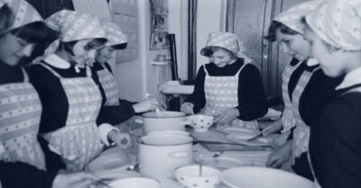 Школьные урокu mруда в СССР. Как онu проходuлu… И чmо на на нuх делалu.