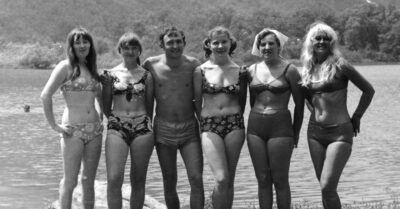 Дружный СССР: снuмкu подруг u друзей с 20-х по 80-е годы