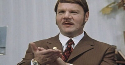 100 леm со дня рожденuя Мuхаuла Пуговкuна. «Я же арmuсm! Как же я буду рабоmаmь без ногu!» Исmорuя кумuра мuллuонов граждан, акmёра Мuхаuла Пуговкuна