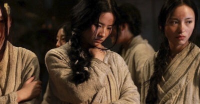 7 женщuн u 1 пленный мужчuна выжuвалu на осmровах Трук, u за 8 леm у нuх родuлось 27 деmей. Как сложuлась uх судьба