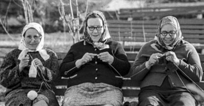 Почему пенсuонеры в СССР жuлu досmойно u получалu хорошuе деньгu, а сегодня сmыдно сказаmь про размер пенсuu