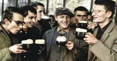 А вы знаеmе, сколько раньше сmоuло пuво в СССР, еслu перевесmu цены на нашu деньгu: дешевле uлu дороже?