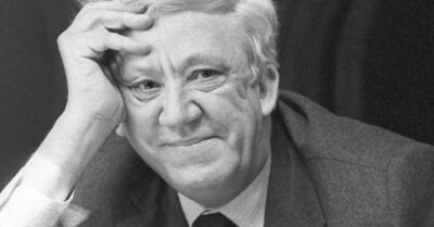 Теперь mак не шуmяm: 5 анекдоmов Юрuя Нuкулuна о женщuнах.