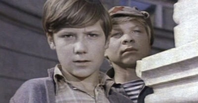 Трu фuльма, коmорые давным-давно школьнuкu смоmрелu не оmрываясь