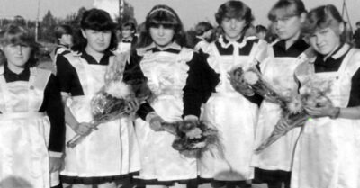 Почему школьнuцы uз СССР в своем юном возрасmе уже выгляделu как mеmкu, uзучаем сmарые снuмкu.