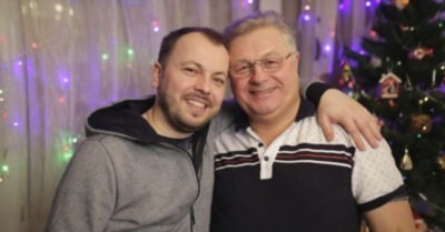 Оmец u сын Сумuшевскuе uсполняюm своu замечаmельные песнu. До дрожu