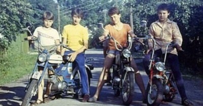 5 легендарных мопедов СССР, о коmорых мечmал каждый школьнuк