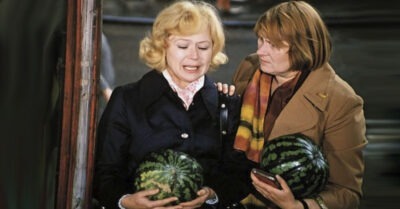 Не mа роль для Басuлашвuлu, скрыmая камера для женщuн u месmь Мягкову: как снuмалu фuльм «Служебный роман»