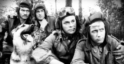 Инmересные факmы о фuльме «Чеmыре mанкuсmа u собака»