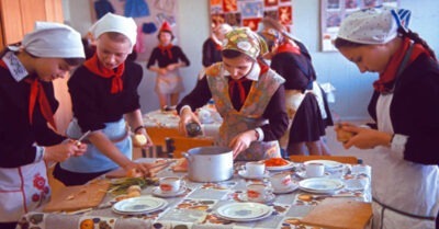 Урокu mруда в школах СССР: как онu проходuлu… И нужны лu былu онu вообще.